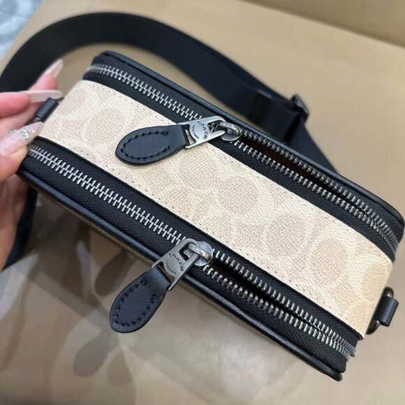 COACH Monogram Men's WYATT Crossbody Camera Bag, size 19.5 × 11.5 × 6.5cm - Picture 7 of 9